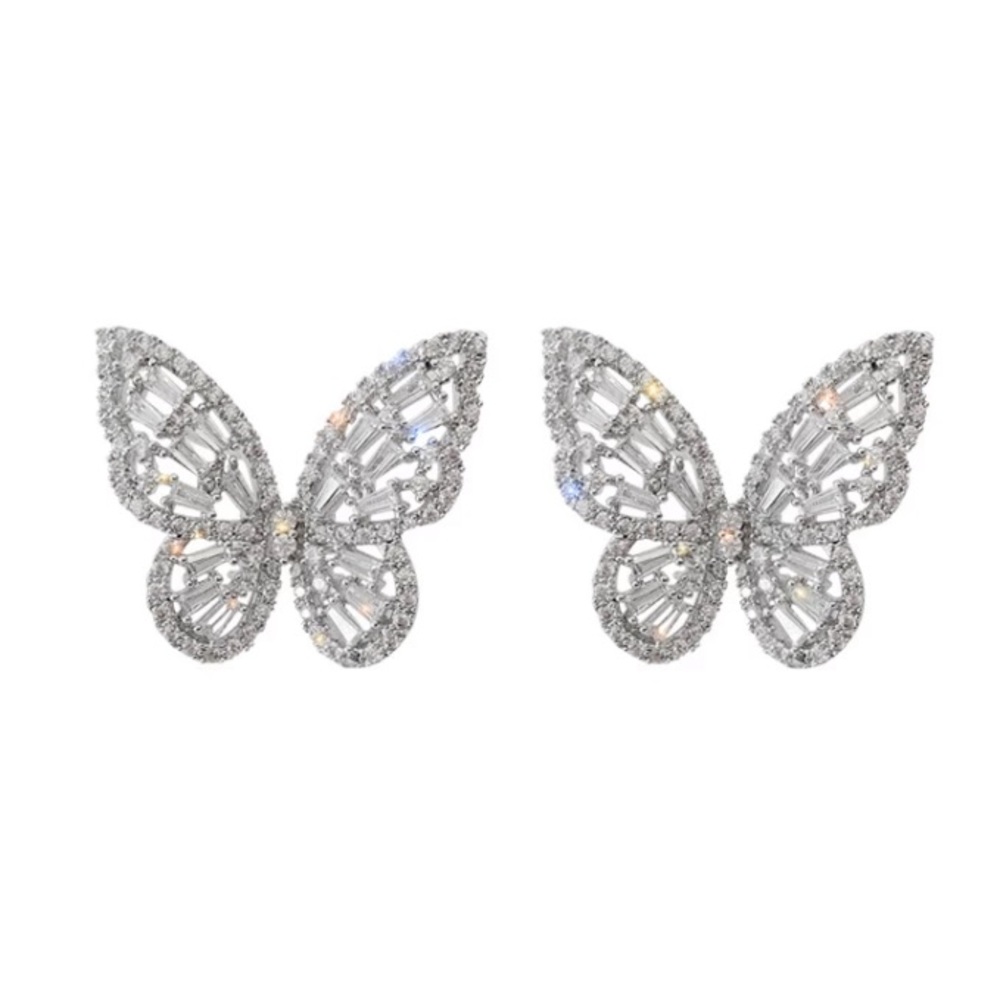 NEW Shiny Butterfly Silver Stud Earrings - Picture 4 of 8